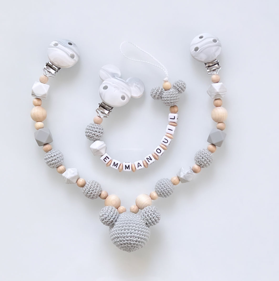 Baby Schnullerkette Kinderwagenkette Maus
Häkelperle Holz Personalisiert Set