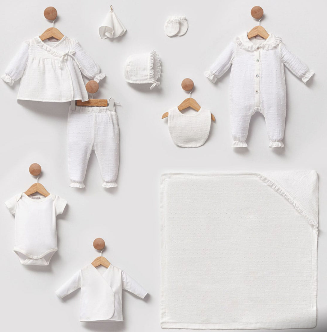 Baby Newborn 10 teiliges Musselin Set mit Rüschen in Ecru