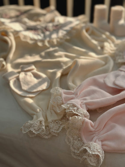 Baby Newborn Samt/Spitzendetail 5 Teilig mit Stickerei - Creme