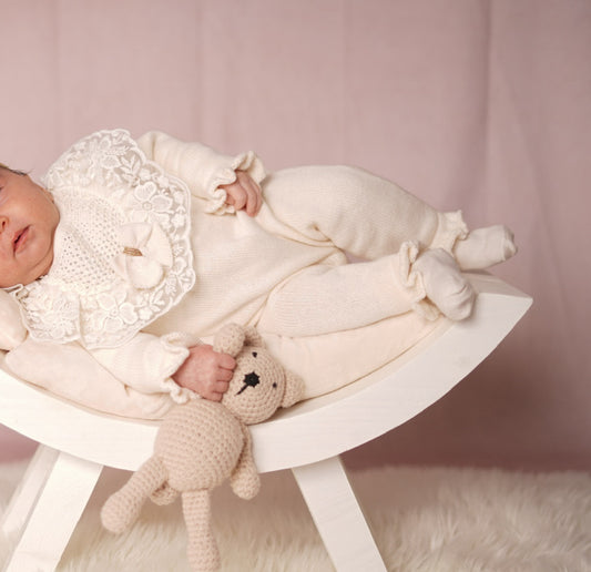 Baby Newborn 5 Teilig Strickset - Luxuriöse Spitzendetail und Schleife Creme ⭐️Bestseller⭐️