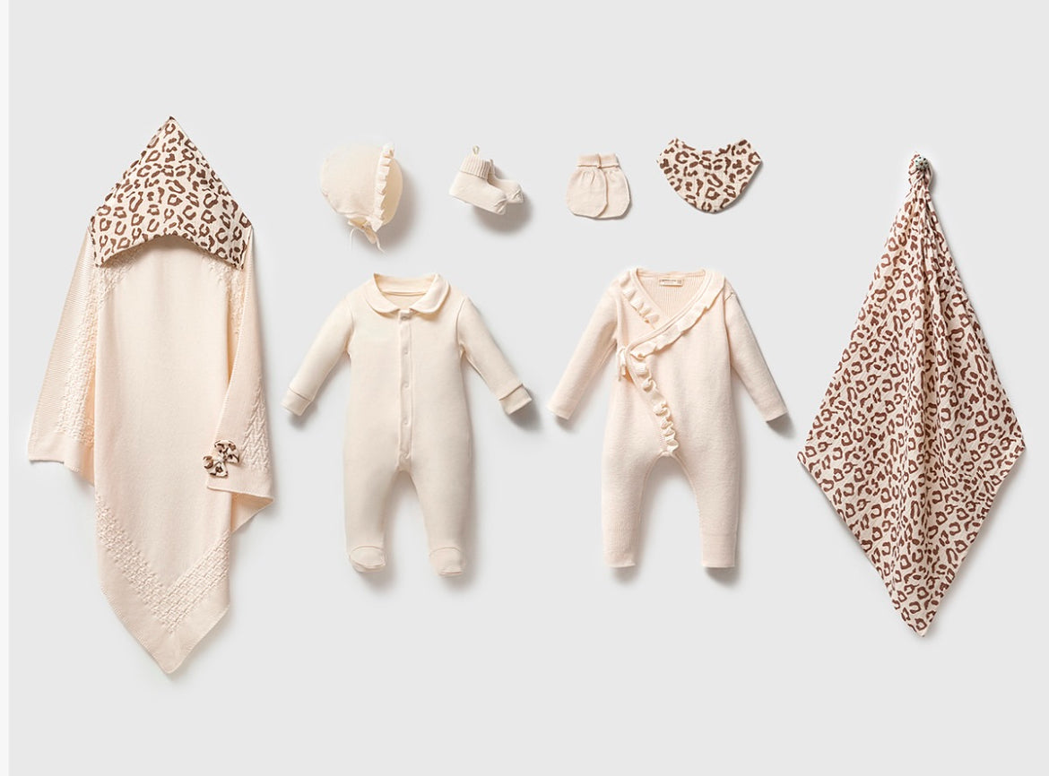 Baby Neugeborenen Set Leoparden Muster
Musselin
Baby Erstausstattung 
Baumwolle Gots 
Baby Newborn Set 
Baby Leoparden 
