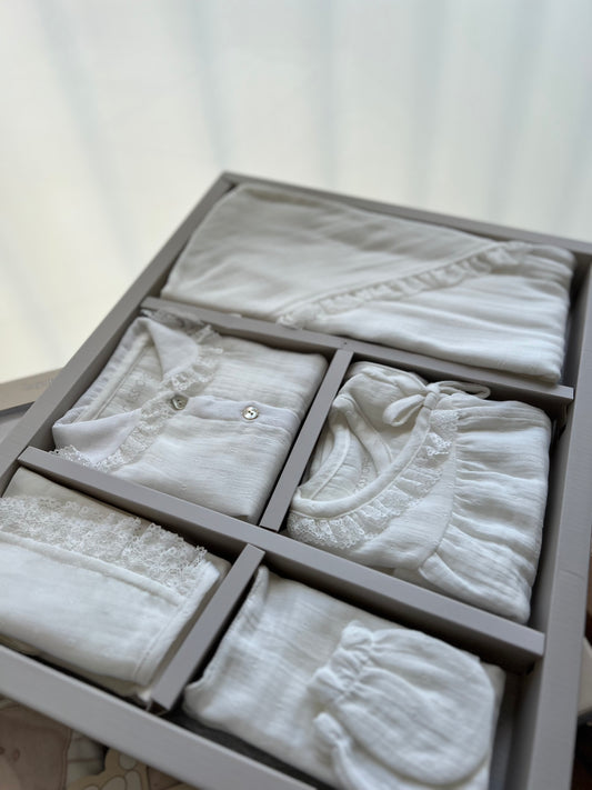 Baby Newborn Musselinzauber 10 Teilig - in Ecru