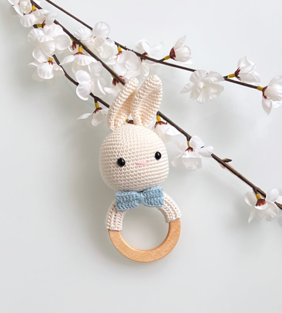 Rassel Hase Babyspielzeug 
Baby Rassel
Handmade 