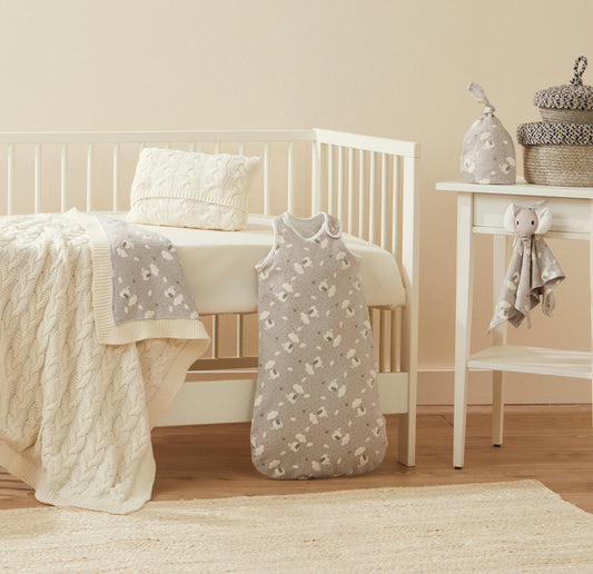 Babybett Set Newborn
Schlafsack 
Decke 
Kissen
Mütze
Schlaffreund
Baby Newborn 