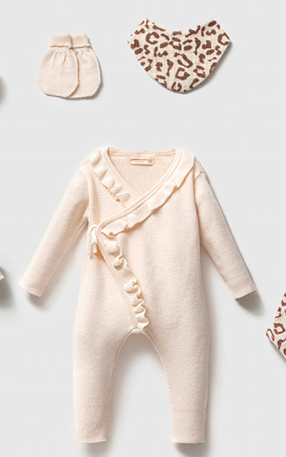 MAXILEO Baby Newborn 8 Teilig Strick/-Musselinset - Leo - Musselindetail - Creme